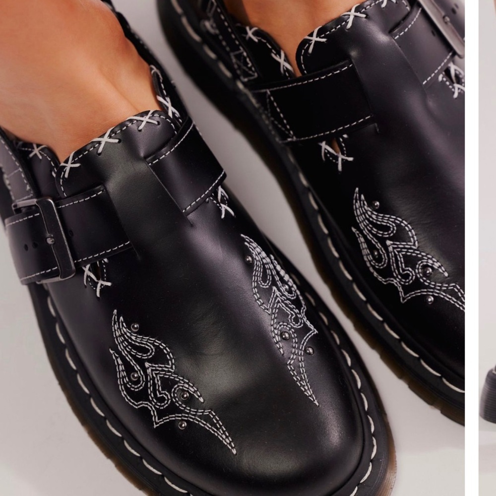 Dr. Martens Jorge ll Gothic Clogs